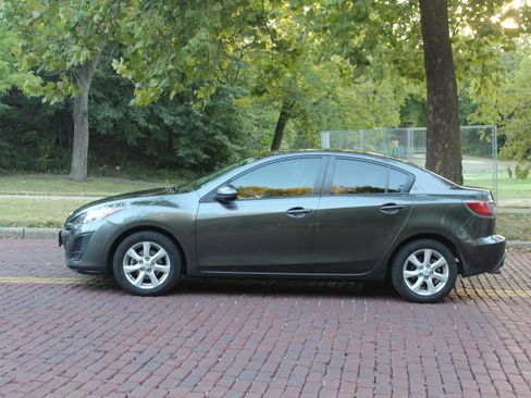 Used 2011 MAZDA MAZDA3 i Touring FWD image 6