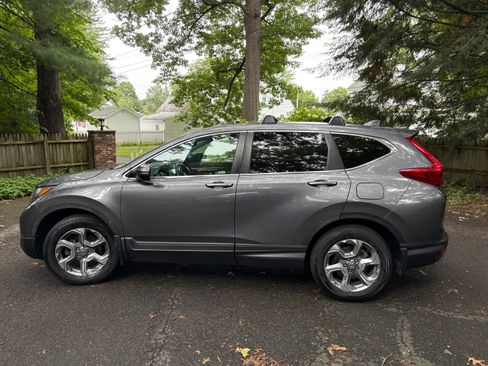 Used 2019 Honda CR-V EX-L image 2