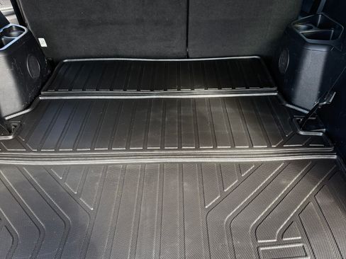 Used 2016 Ford Explorer XLT w/ Equipment Group 202A image 13