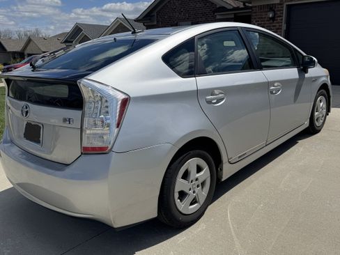 Used 2011 Toyota Prius Two image 6