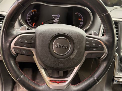 Used 2017 Jeep Grand Cherokee Trailhawk AWD/4WD image 16