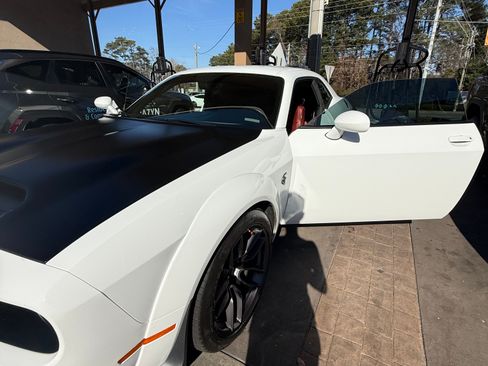 Used 2019 Dodge Challenger SRT Hellcat Redeye RWD image 10
