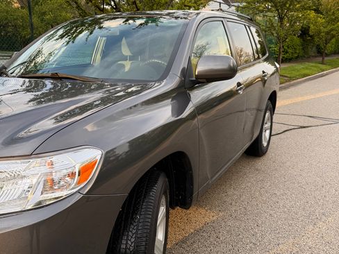 Used 2010 Toyota Highlander 4WD image 6