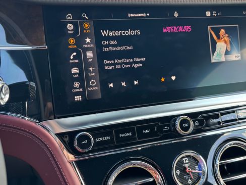 Used 2020 Bentley Continental GT V8 image 23