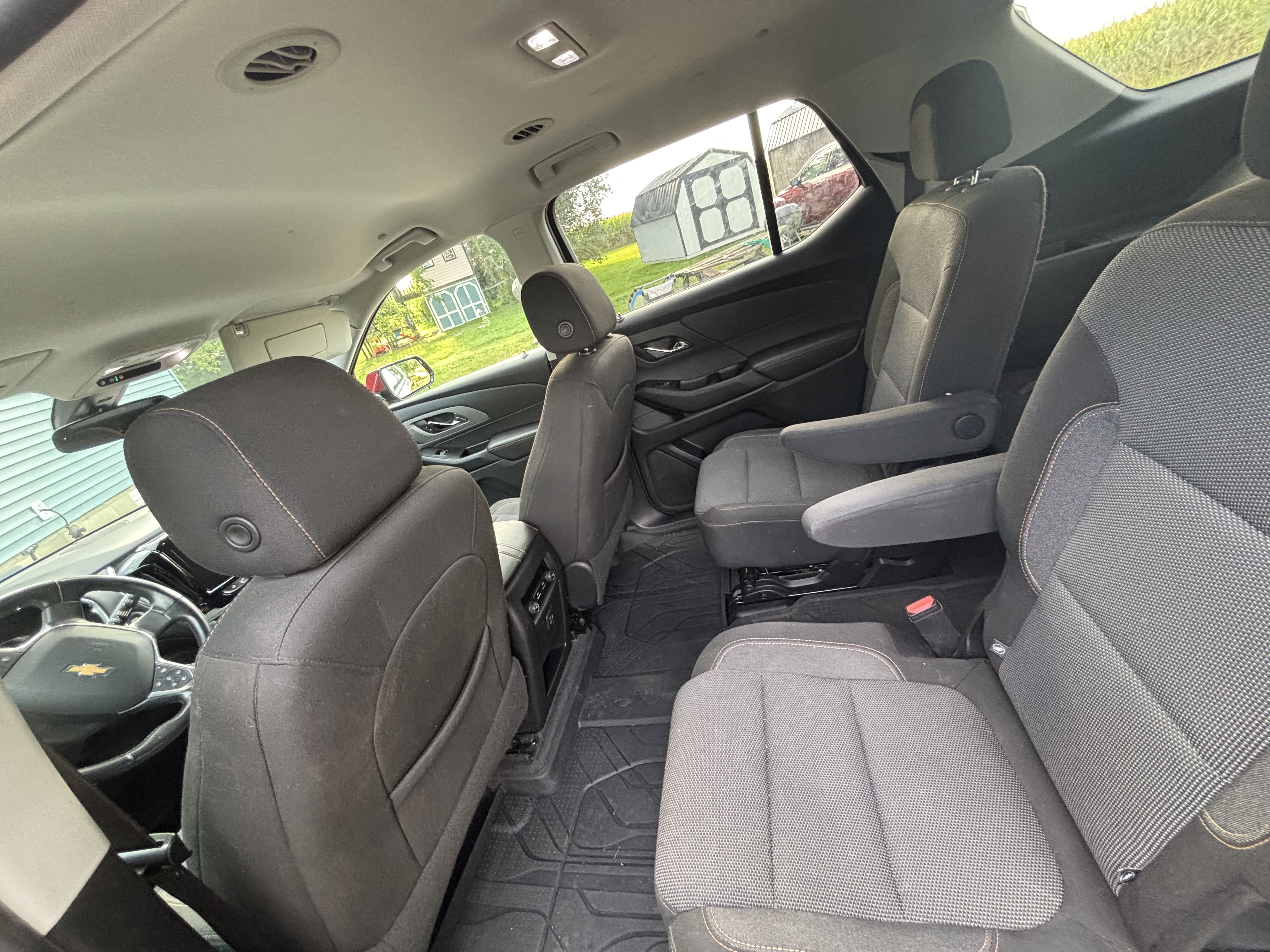 Used 2020 Chevrolet Traverse LT FWD image 17