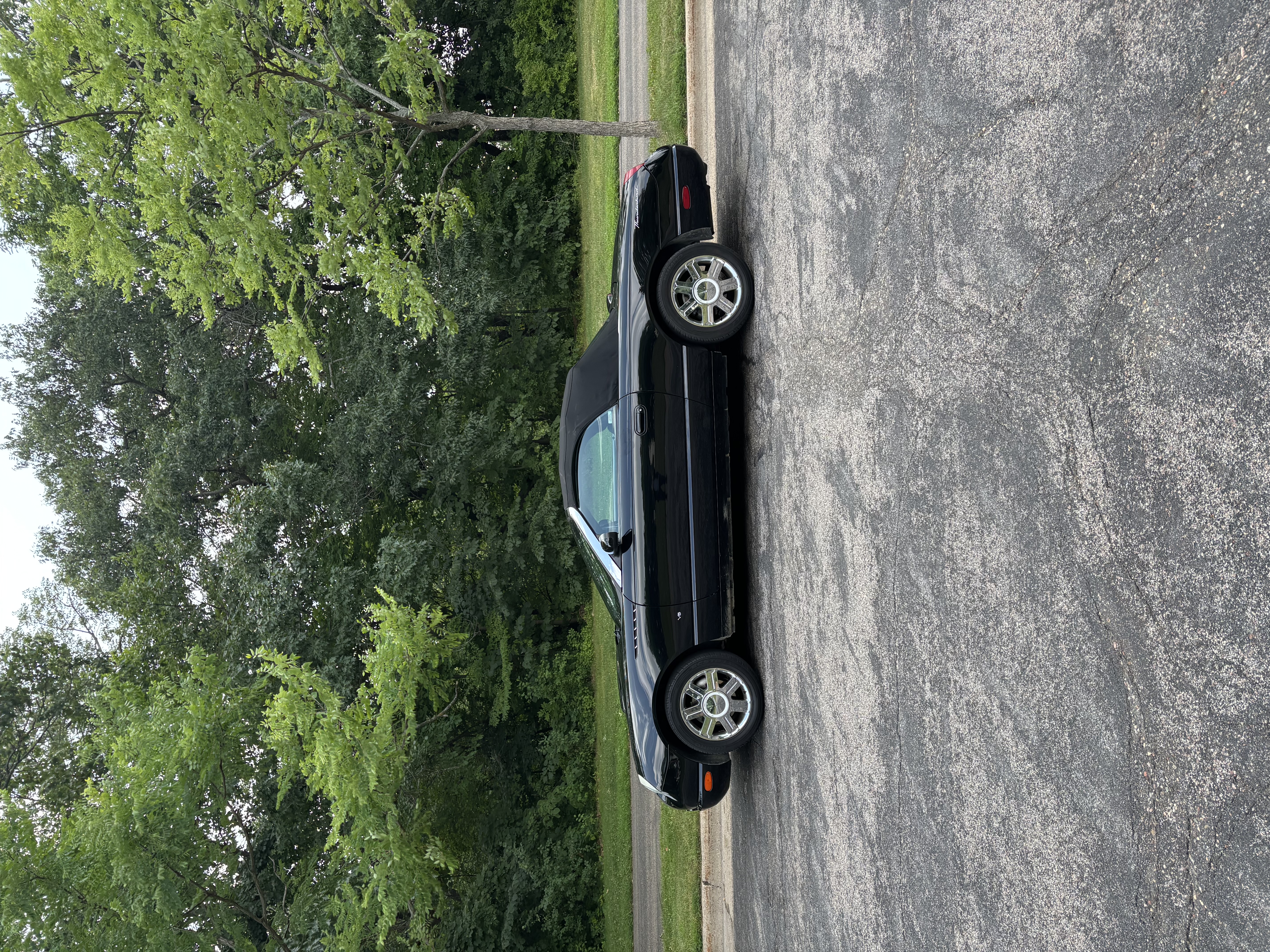 Used 2004 Ford Thunderbird RWD image 1