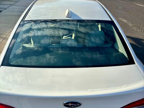 Used 2019 Subaru Impreza 2.0i Premium image 16