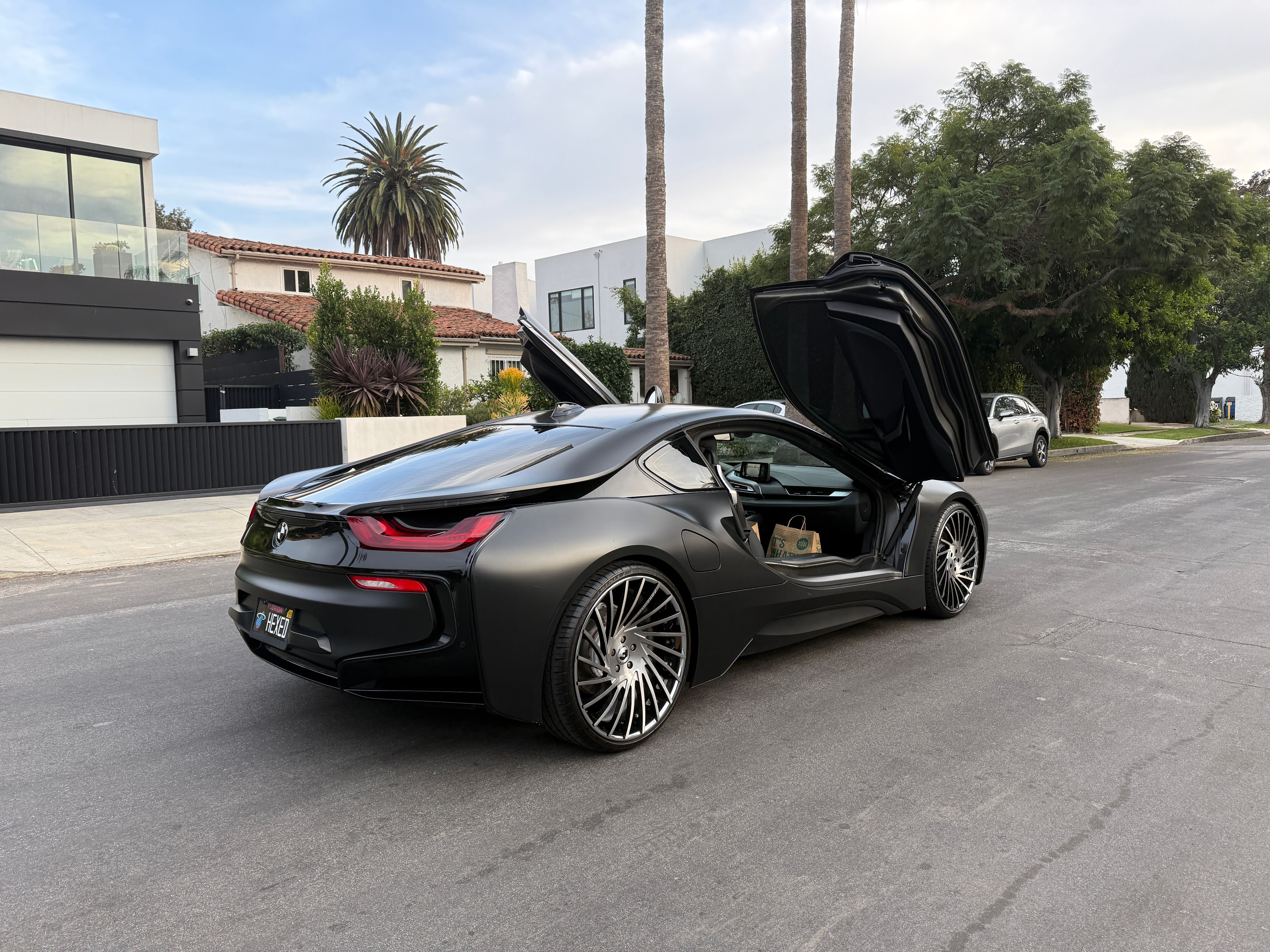 Used 2017 BMW i8 AWD/4WD image 5