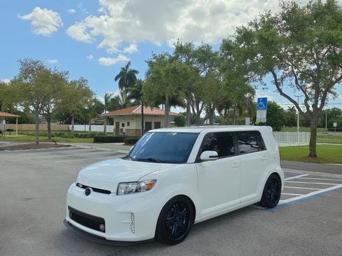 Used 2012 Scion xB image 9
