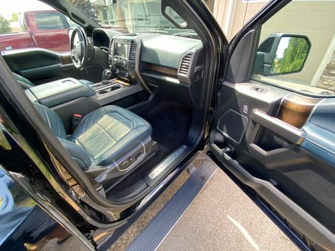 Used 2018 Ford F150 Limited image 13