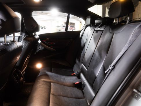 Used 2017 BMW 340i Sedan image 11