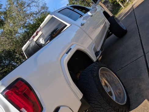 Used 2020 GMC Sierra 2500 Denali w/ Denali Ultimate Package image 25