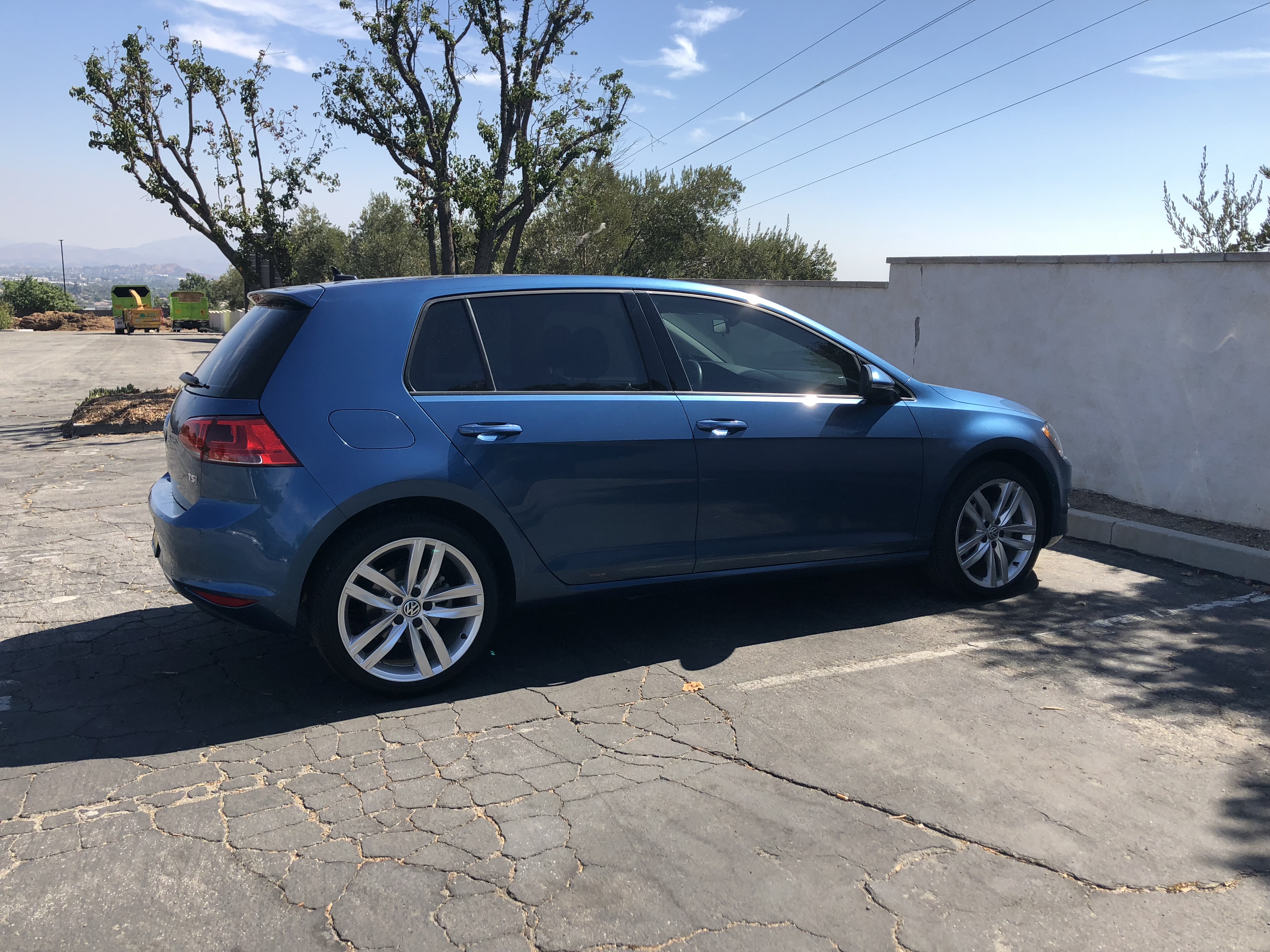 Used 2015 Volkswagen Golf SEL FWD image 1