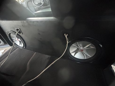 Used 2011 Chevrolet Silverado 2500 LT w/ Interior Plus Package image 13