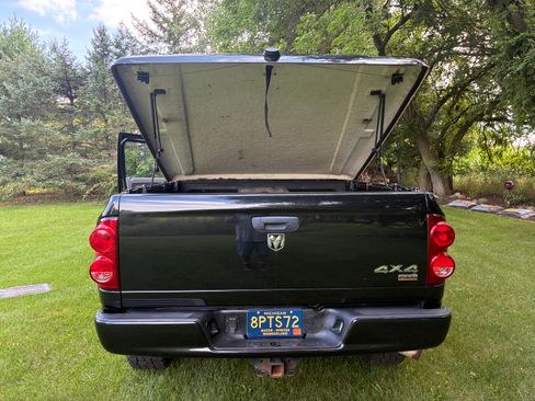 Used 2009 Dodge Ram 2500 Truck SLT w/ Sport Group AWD/4WD image 4