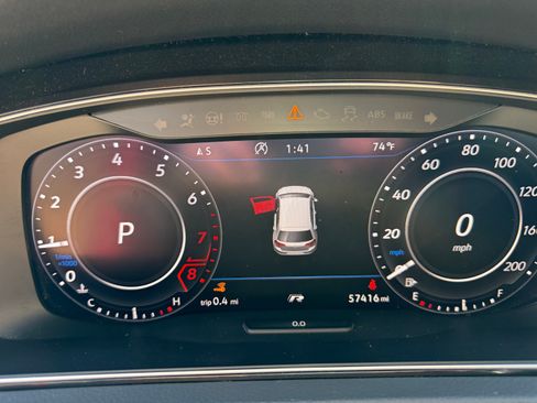 Used 2018 Volkswagen Golf 4-Door image 11