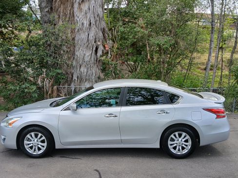 Used 2014 Nissan Altima 2.5 S w/ Sport Value Package image 1