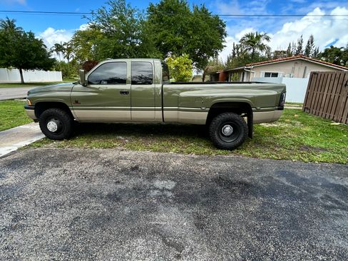 Used 2001 Dodge Ram 3500 Truck 2WD Quad Cab image 9