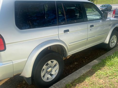 Used 2003 Mitsubishi Montero Sport XLS AWD/4WD image 4