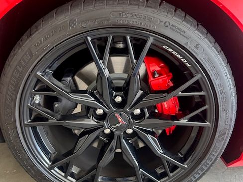 Used 2024 Chevrolet Corvette Stingray Coupe w/ Z51 Performance Package image 8