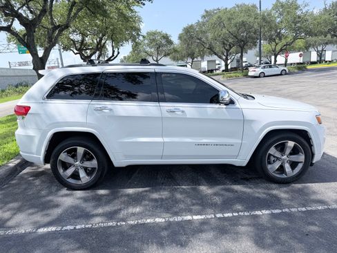 Used 2015 Jeep Grand Cherokee Overland AWD/4WD image 9