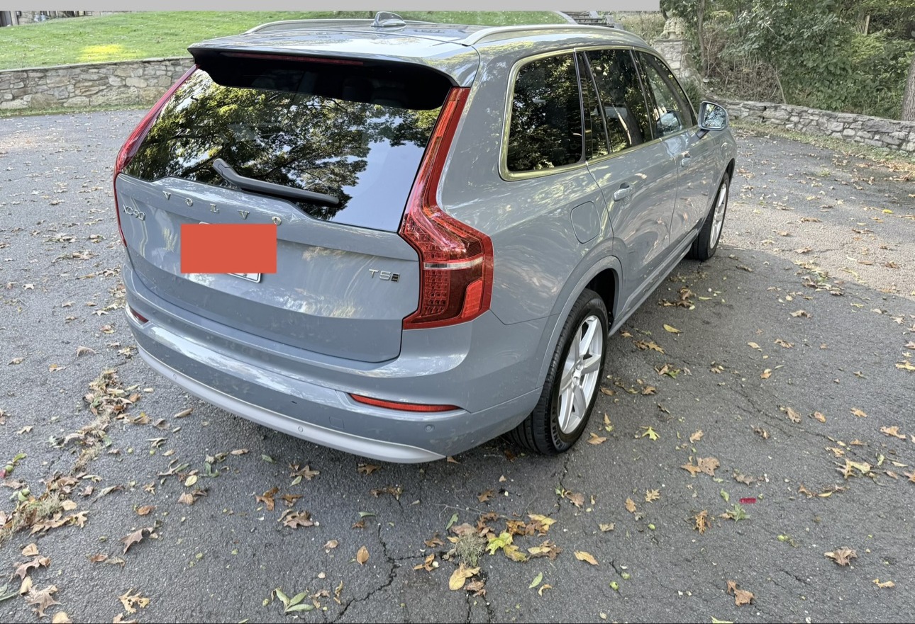 Used 2022 Volvo XC90 T5 Momentum AWD/4WD image 17