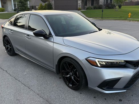 Used 2022 Honda Civic Sport image 9