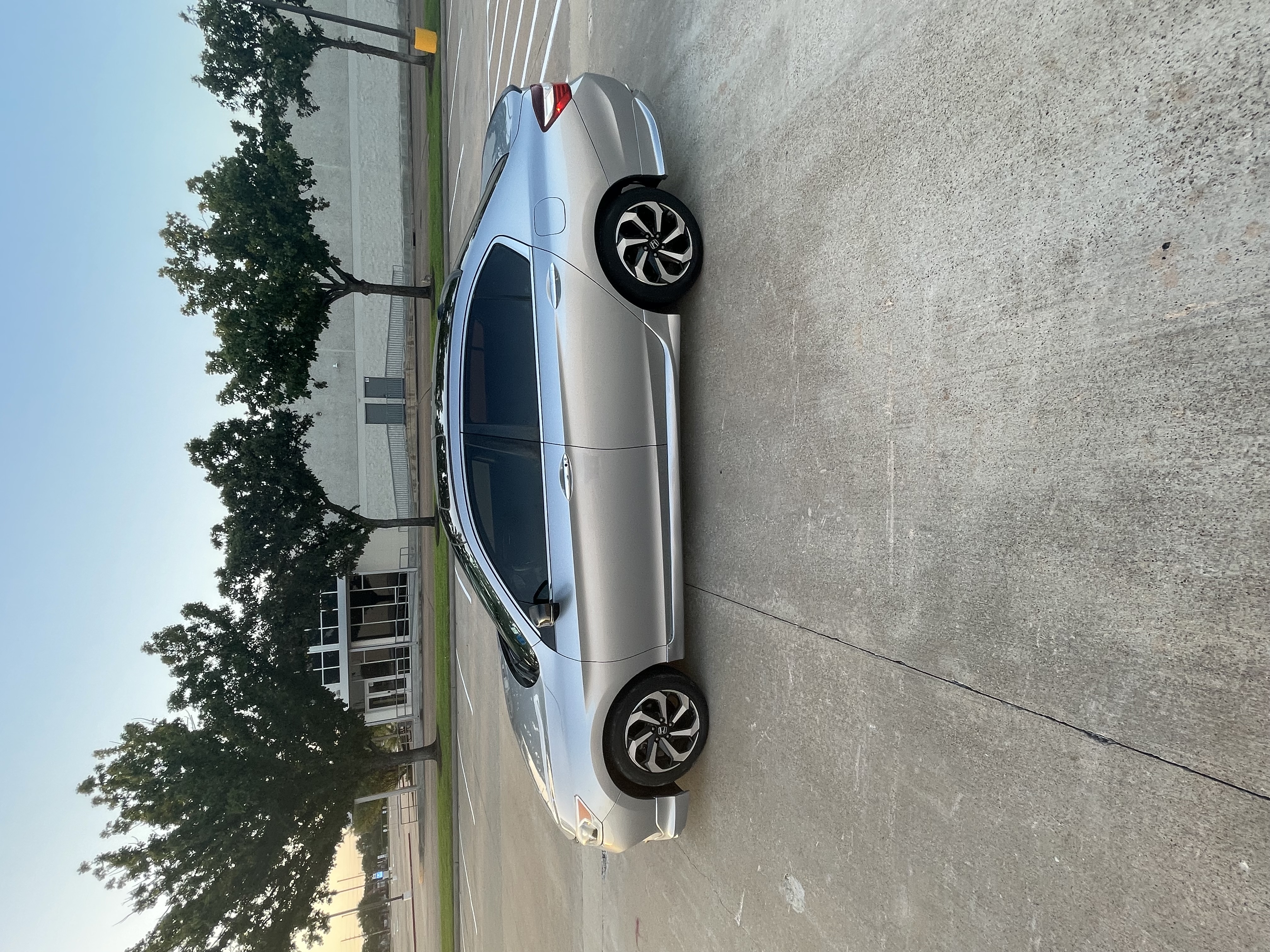 Used 2016 Honda Accord EX image 6