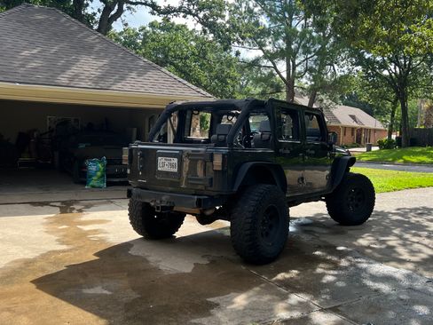 Used 2010 Jeep Wrangler Unlimited Sport image 10