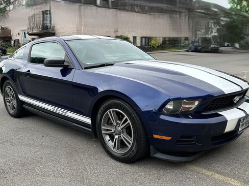 Used 2012 Ford Mustang Premium RWD image 1