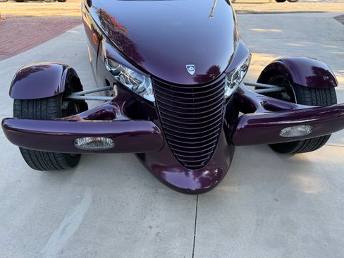Used 1999 Plymouth Prowler RWD image 11