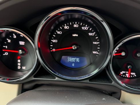 Used 2008 Cadillac CTS 3.6 AWD w/ Seating Package image 8