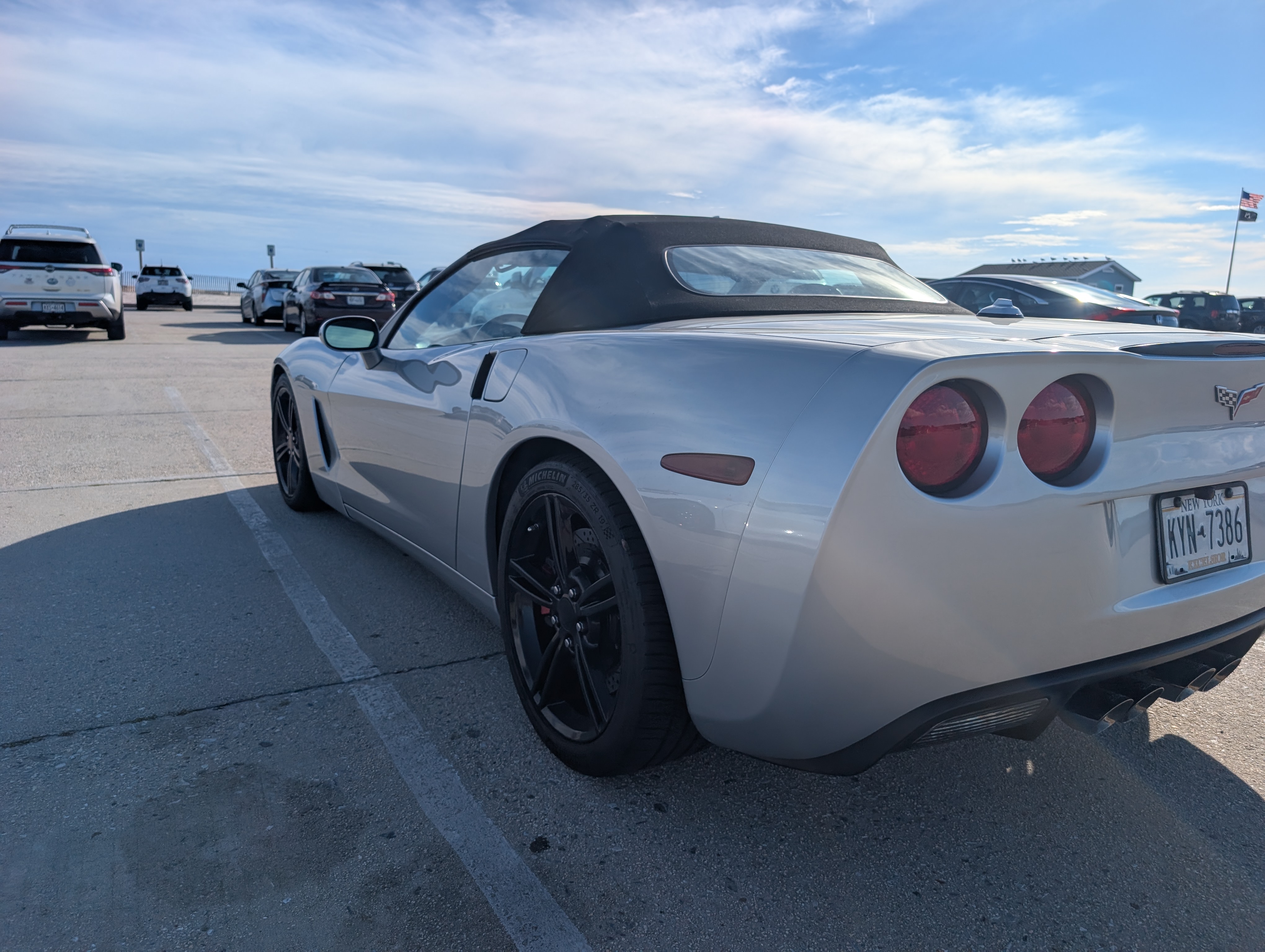 Used 2005 Chevrolet Corvette Convertible w/ Preferred Equipment Group RWD image 4