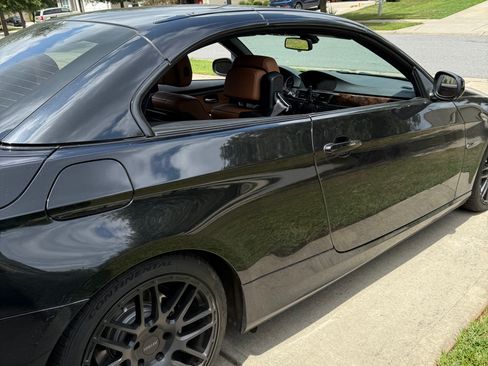 Used 2013 BMW 328i Convertible image 6