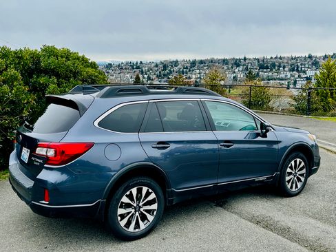 Used 2016 Subaru Outback 3.6R Limited image 4