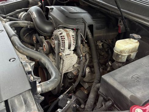 Used 2010 Chevrolet Tahoe LT w/ Suspension Package, Off-Road image 17