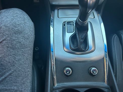 Used 2014 INFINITI Q60 Journey w/ Premium Package image 18