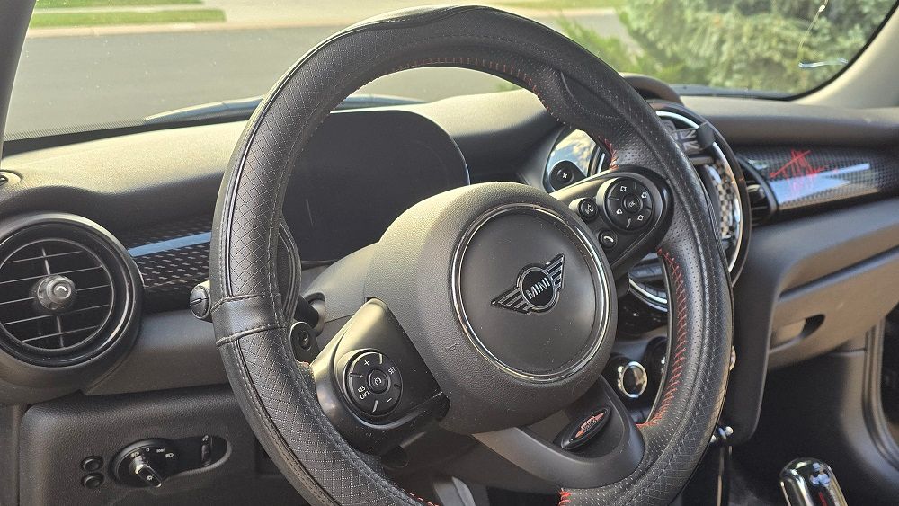 Used 2021 MINI Cooper John Cooper Works w/ 6.5" Touchscreen Package FWD image 9