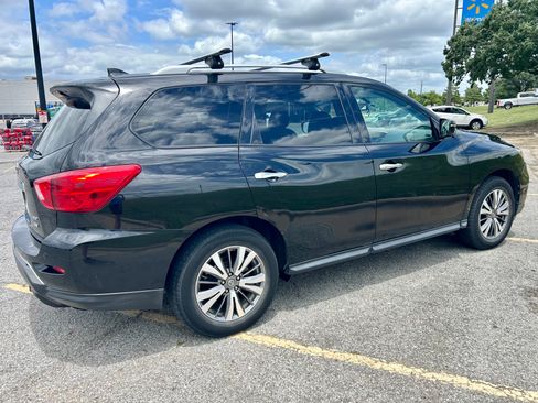 Used 2020 Nissan Pathfinder SV AWD/4WD image 4