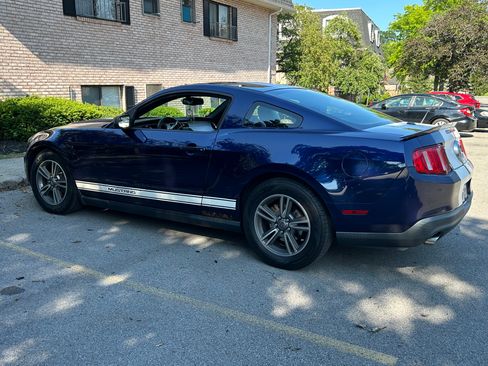 Used 2012 Ford Mustang Premium RWD image 5