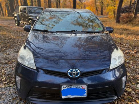Used 2013 Toyota Prius Four image 5