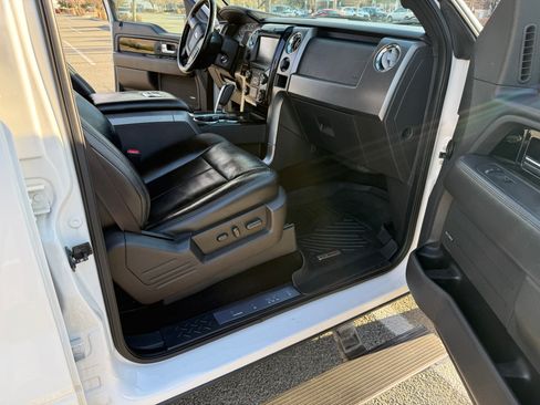 Used 2014 Ford F150 Limited image 9
