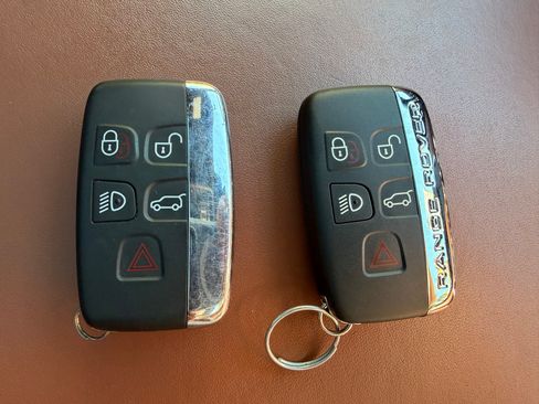 Used 2015 Land Rover Range Rover Sport HSE AWD/4WD image 31