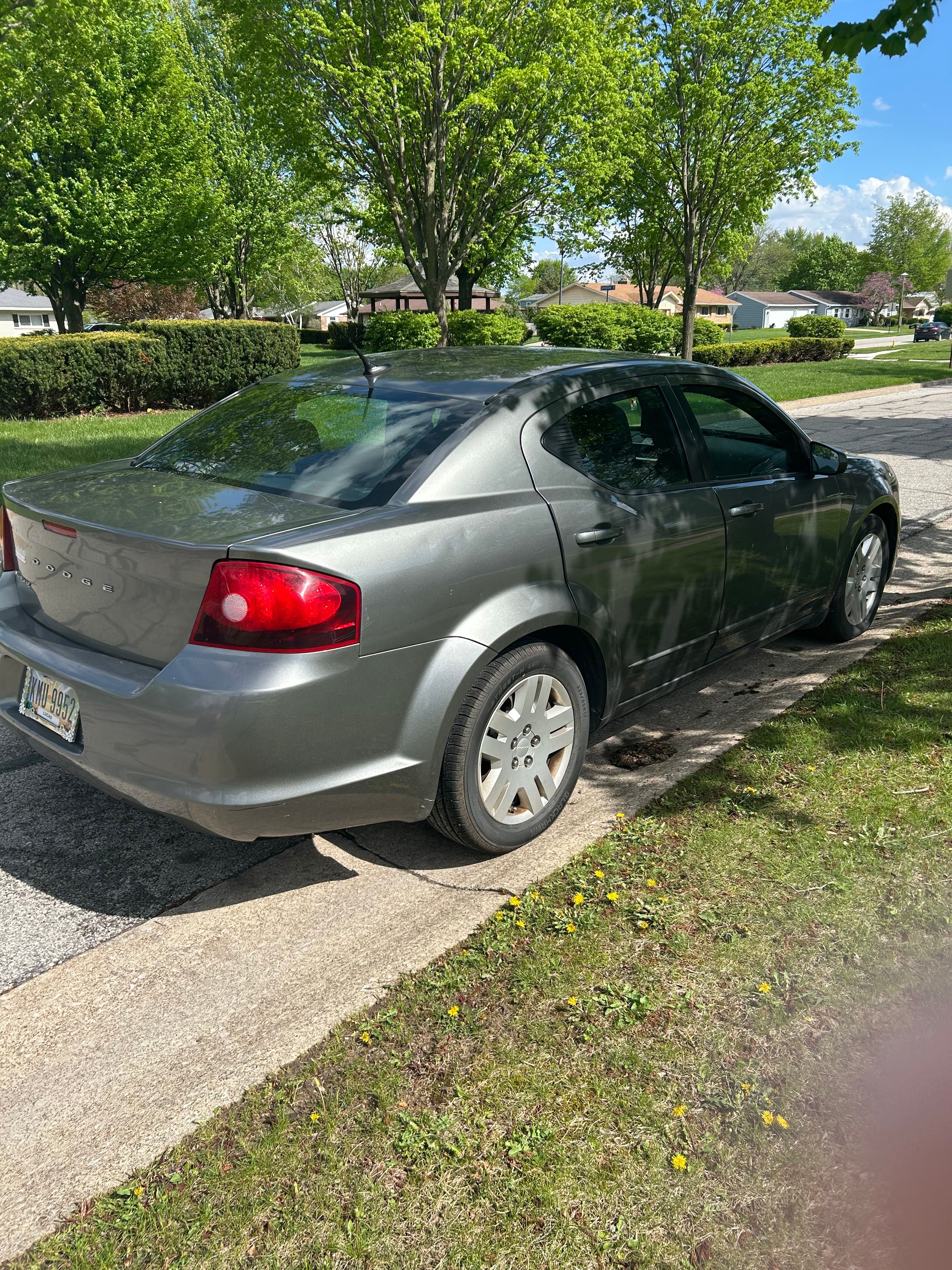 Used 2012 Dodge Avenger SE FWD image 6