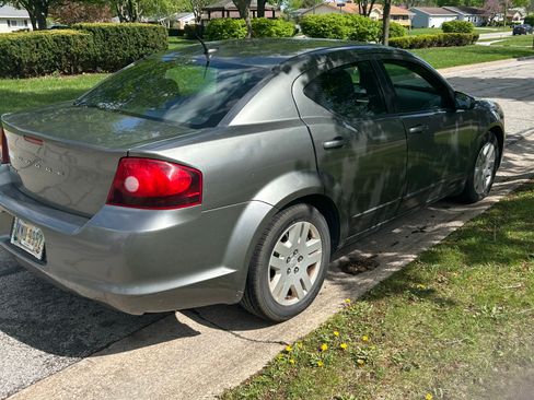 Used 2012 Dodge Avenger SE FWD image 6