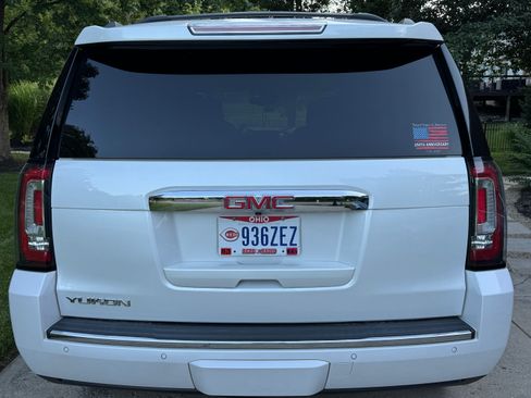 Used 2020 GMC Yukon Denali w/ Open Road Package AWD/4WD image 10