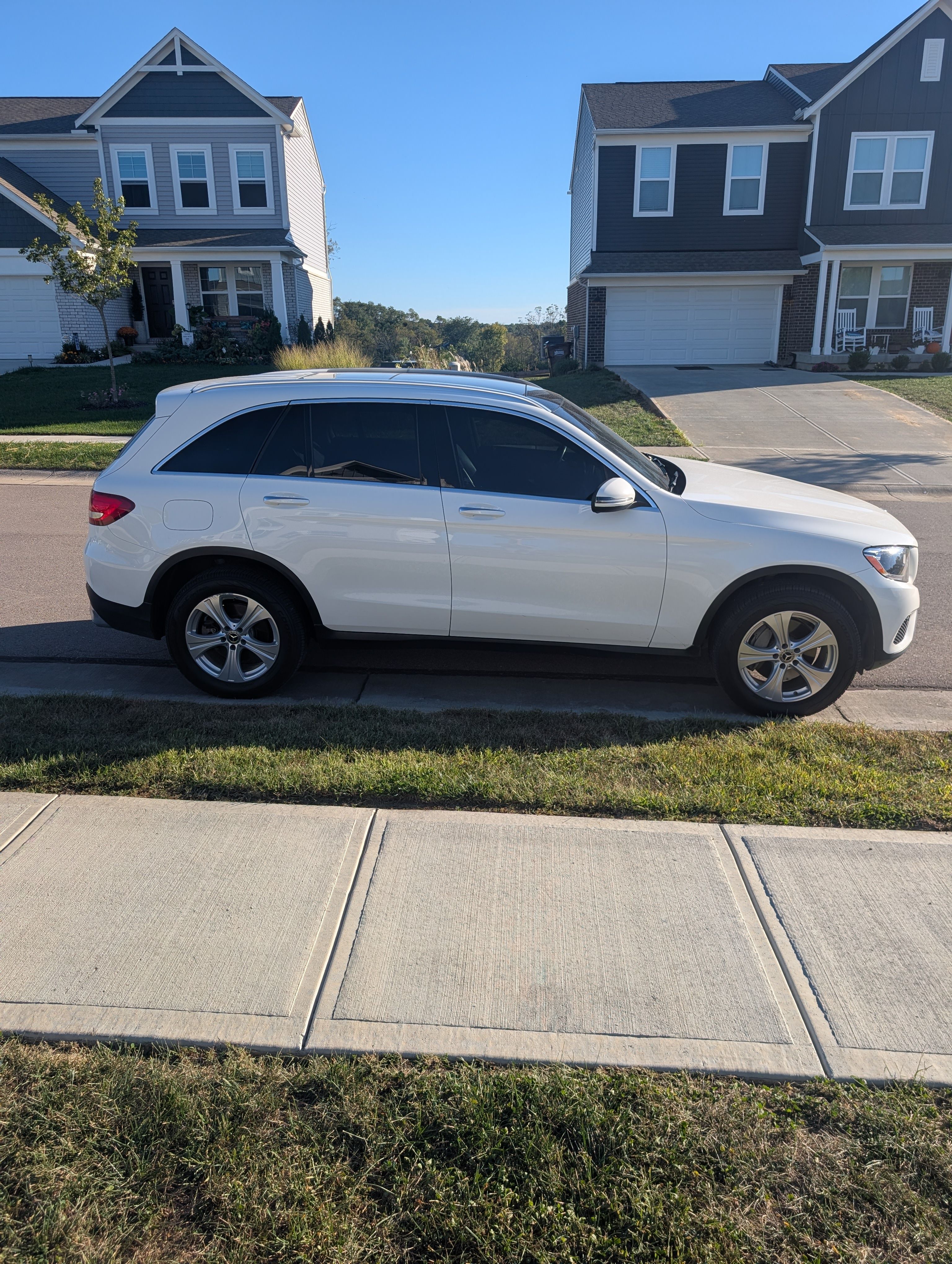 Used 2018 Mercedes-Benz GLC 300 4MATIC image 11
