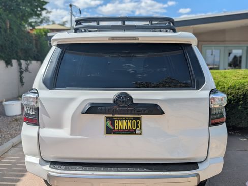Used 2020 Toyota 4Runner TRD Off-Road Premium w/ Moonroof Package AWD/4WD image 4