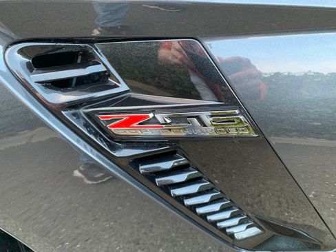 Used 2017 Chevrolet Corvette Z06 w/ Z07 Performance Package image 4