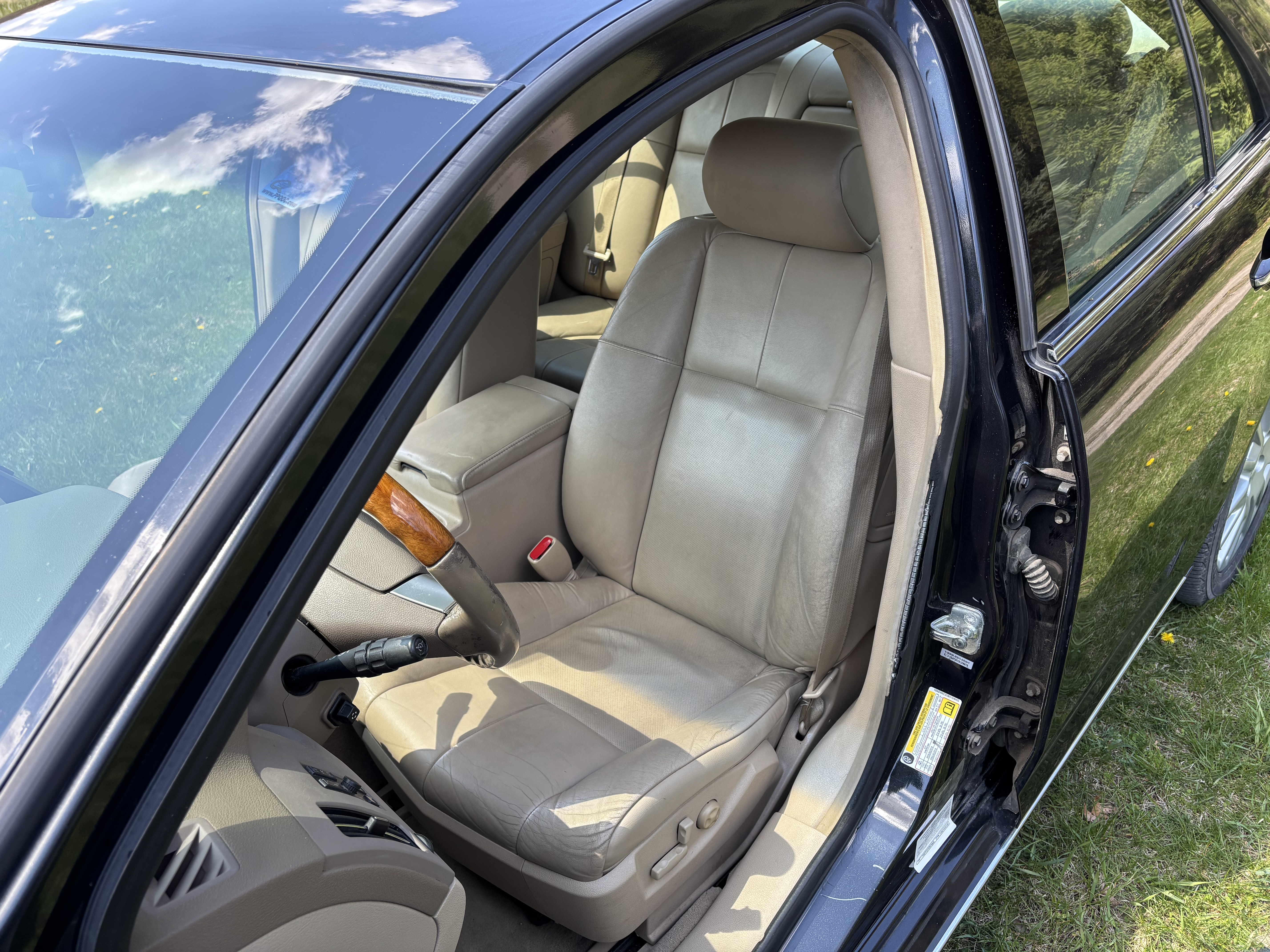 Used 2011 Cadillac STS image 15
